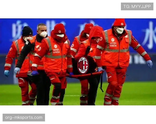 AC米兰危机爆发！教练+高层爆发激烈分歧，球队战术体系或已彻底失衡！