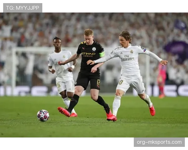 足球弃权规则详解：关键判罚条件与比赛影响机制