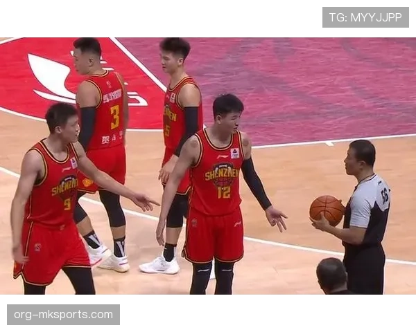 篮球比赛中出现双方犯规该如何判罚及比赛恢复的流程解析